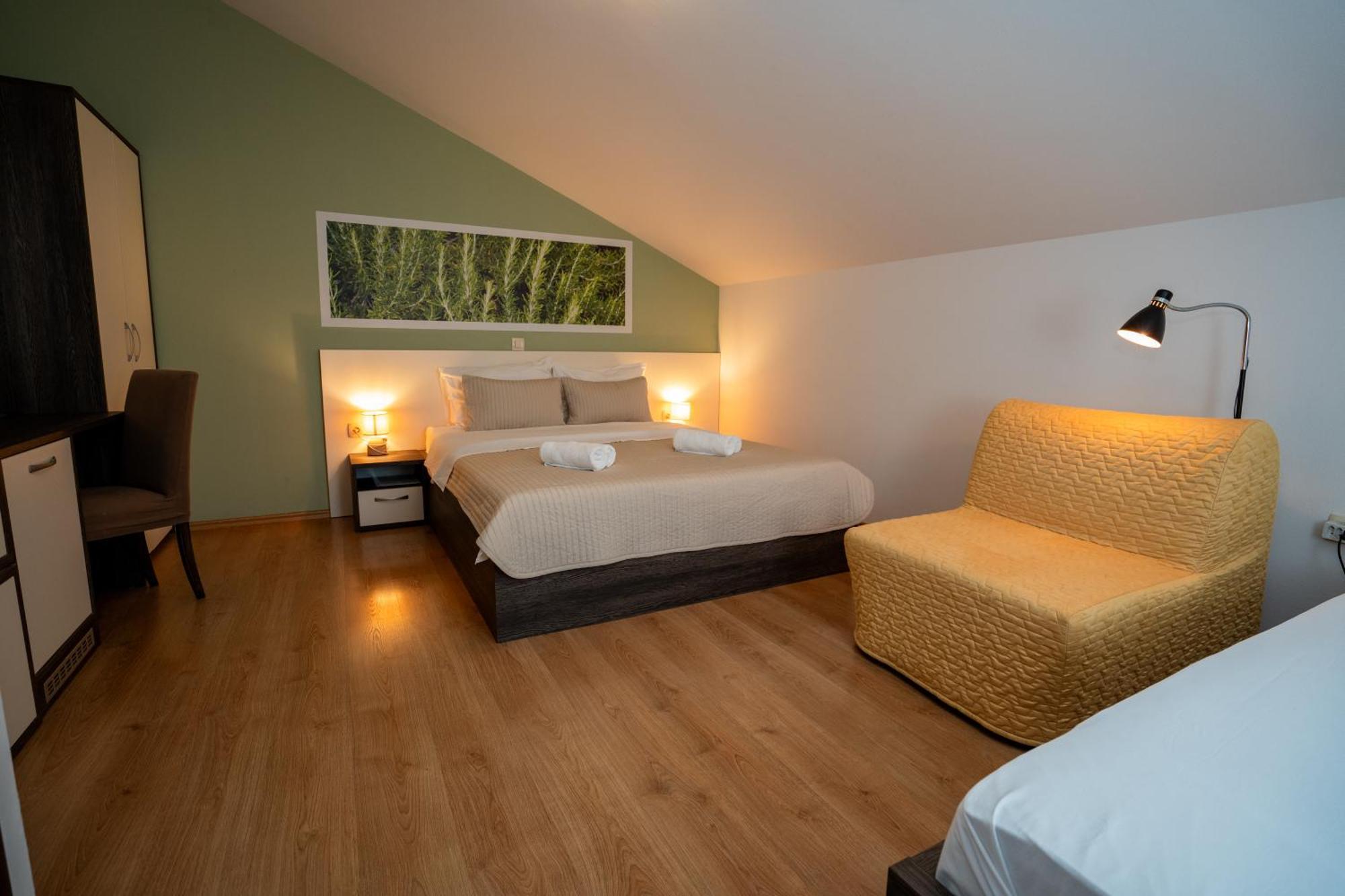 Bed & Breakfast Marta & Tona Kustići Eksteriør billede