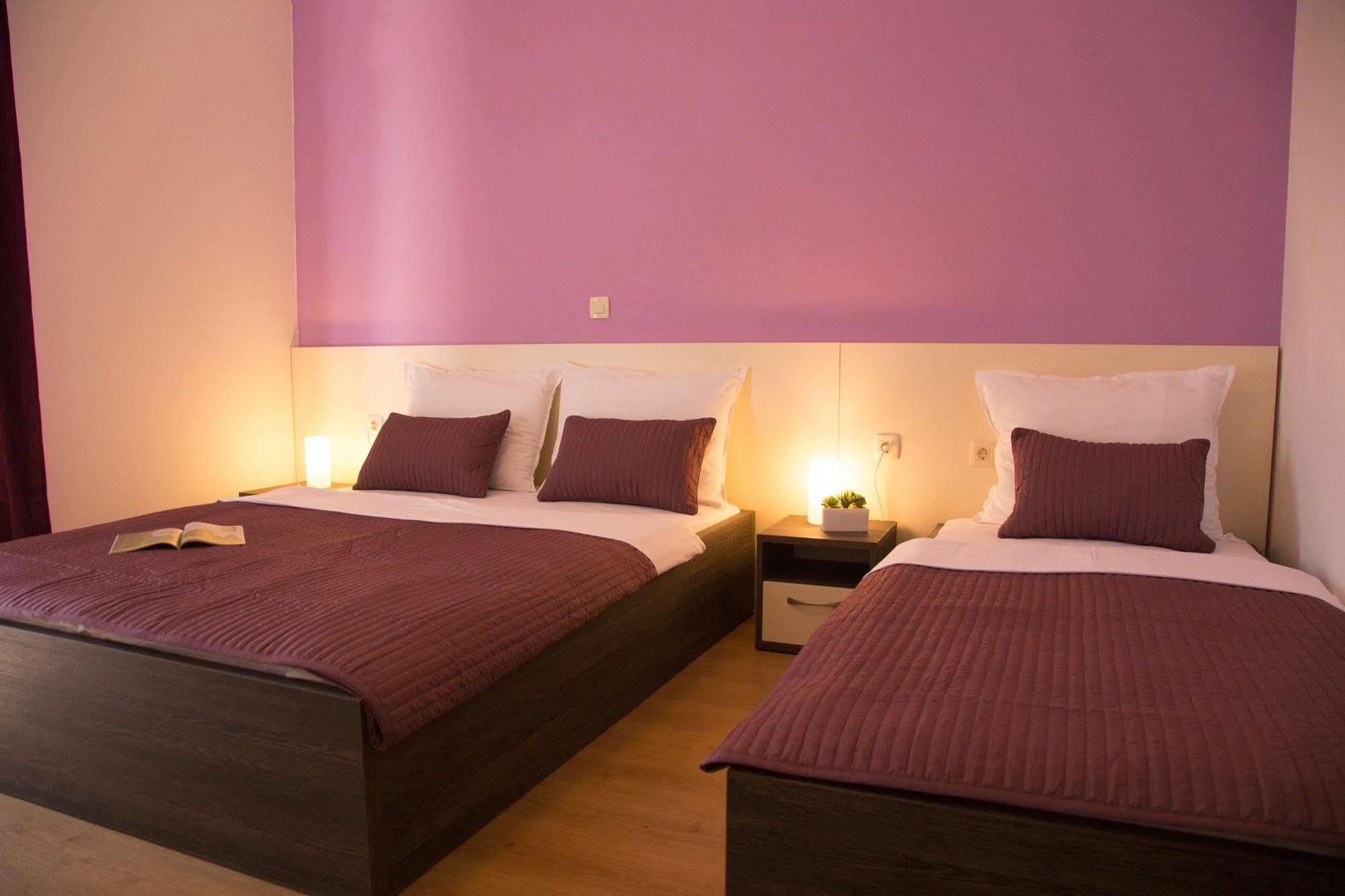 Bed & Breakfast Marta & Tona Kustići Eksteriør billede